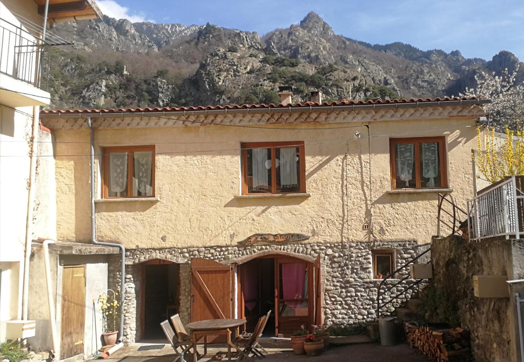 La Cirerole Hotel Casteil Buitenkant foto